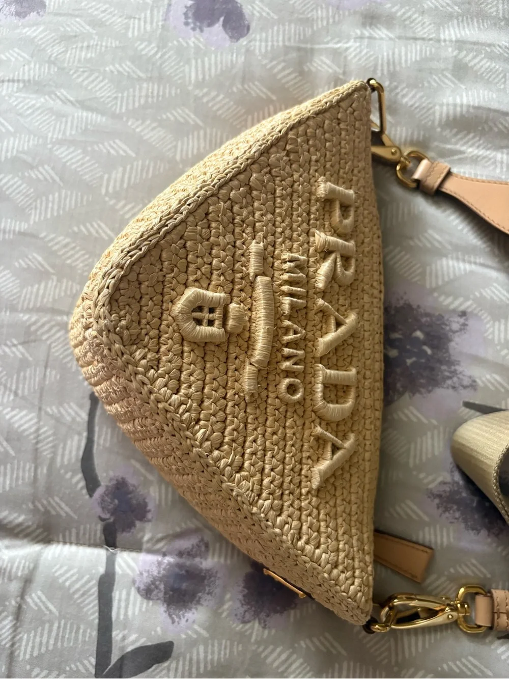 Prada triangle raffia bag - Picture 4 of 8